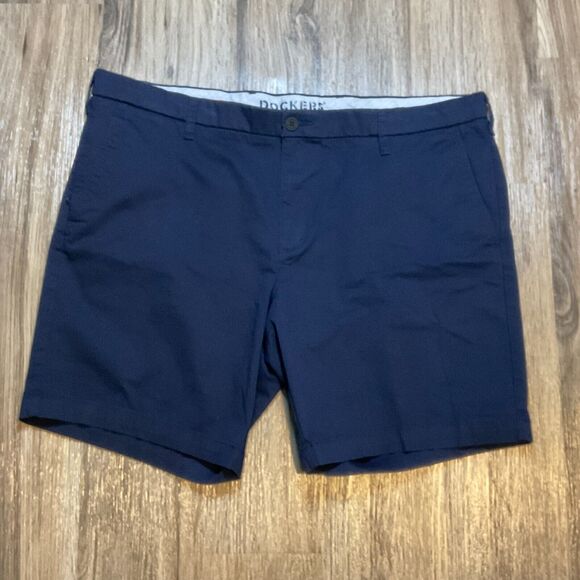 Dockers Supreme Flex Ultimate Short Mens Shorts Chinos Navy Size 42 EUC - Picture 1 of 9